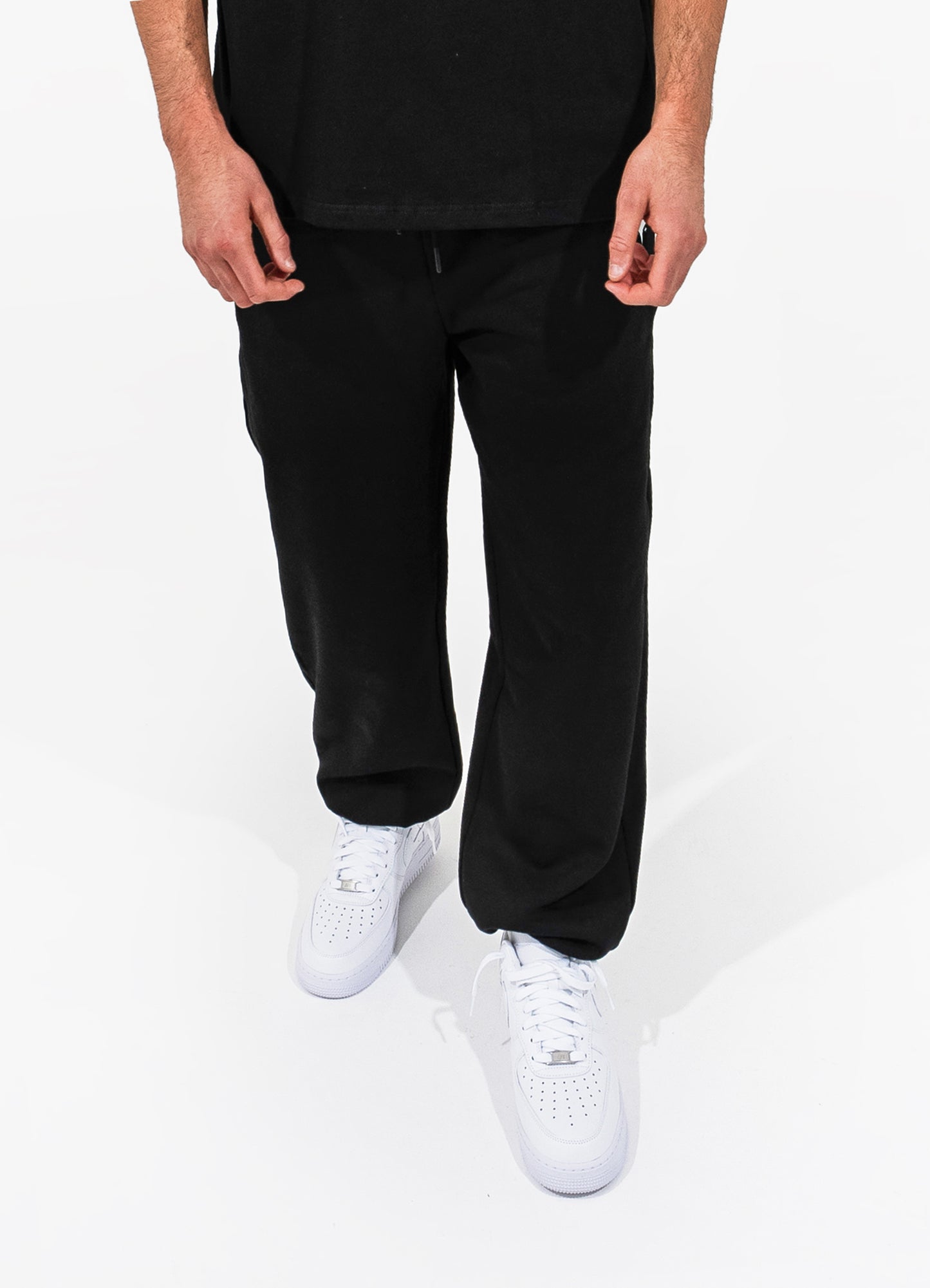 CUFFED JOGGERS | BLACK